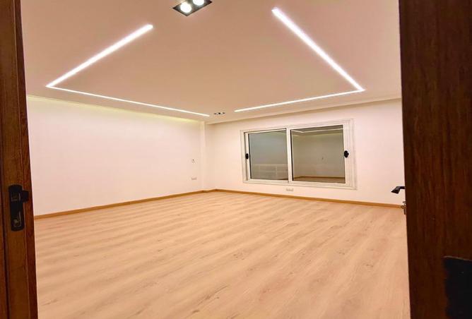 8442461 - Property Main Image