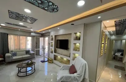 Apartment - 3 Bedrooms - 2 Bathrooms for sale in El Koronfel - The 5th Settlement - New Cairo City - Cairo