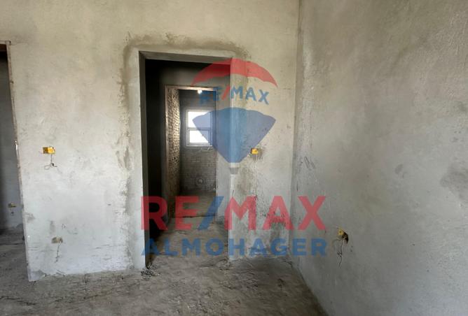 8405600 - Property Image 3