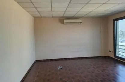 Office Space - Studio - 2 Bathrooms for sale in 90 Street - The 5th Settlement - New Cairo City - Cairo