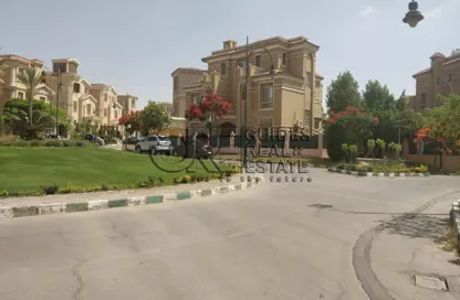 فيلا - 5 غرف نوم - 7 حمامات للايجار في جراند ريزيدنس - المستثمرين الجنوبية - مدينة القاهرة الجديدة - القاهرة