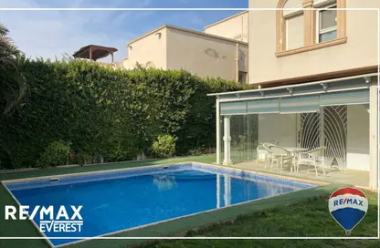 Twin House - 5 Bedrooms - 4 Bathrooms for sale in Greens - 6th District - Sheikh Zayed City - Giza