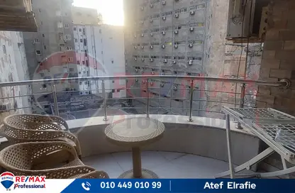 شقة - 3 غرف نوم - 2 حمامات للايجار في طريق الجيش - كليوباترا - حي شرق - الاسكندرية