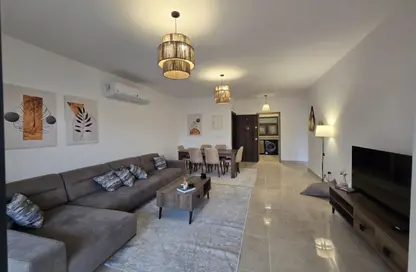 شقة - 2 غرف نوم - 2 حمامات للايجار في مون ريزيدنس - فيفث سكوير - التجمع الخامس - مدينة القاهرة الجديدة - القاهرة