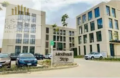 مساحات مكتبية - استوديو - 4 حمامات للبيع في ديستريكت 5 - كمبوندات التجمع الخامس - التجمع الخامس - مدينة القاهرة الجديدة - القاهرة