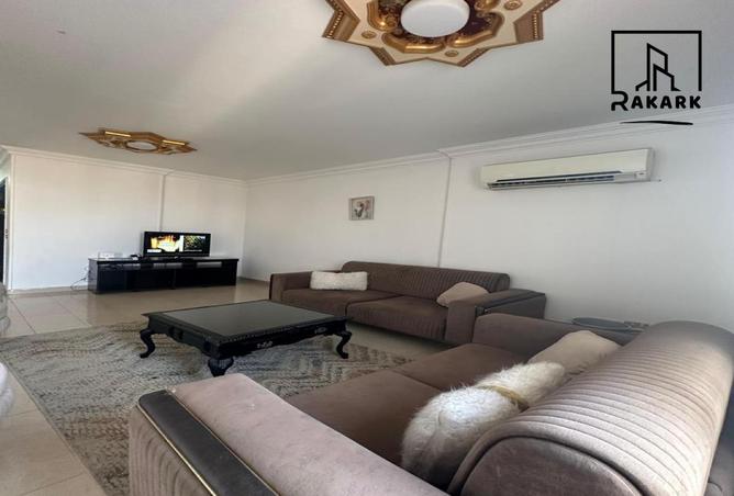 8470700 - Property Main Image