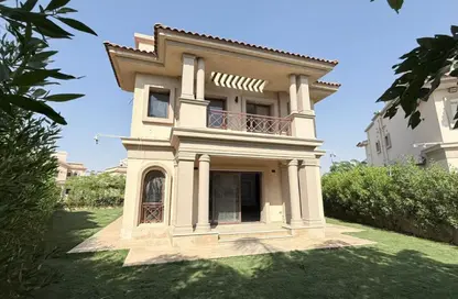 Villa - 4 Bedrooms - 4 Bathrooms for sale in Privado - Madinaty - Cairo