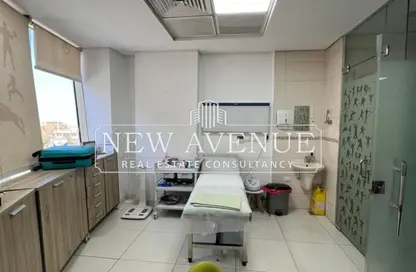Clinic - Studio - 1 Bathroom for sale in Cairo Medical Center CMC - North Teseen St. - The 5th Settlement - New Cairo City - Cairo