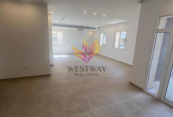 8124537 - Property Image 3