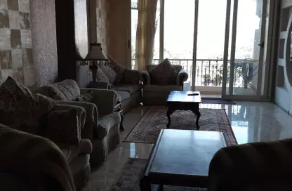 Apartment - 3 Bedrooms - 2 Bathrooms for rent in Cornish El Nile St. - Maadi - Hay El Maadi - Cairo