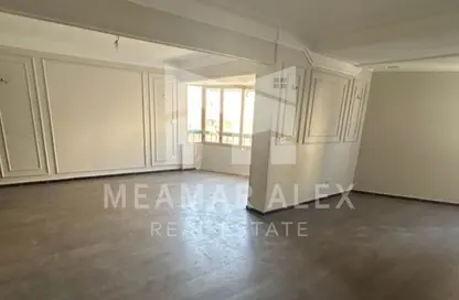 Apartment - 3 Bedrooms - 2 Bathrooms for sale in Al Hedaya Mosque St. - Saba Basha - Hay Sharq - Alexandria