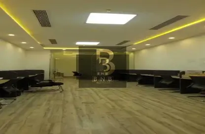 طابق كامل - استوديو - 6 حمامات للبيع في شارع التسعين الشمالي - التجمع الخامس - مدينة القاهرة الجديدة - القاهرة