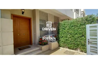 Townhouse - 5 Bedrooms - 5 Bathrooms for sale in Atrio - Sheikh Zayed Compounds - Sheikh Zayed City - Giza