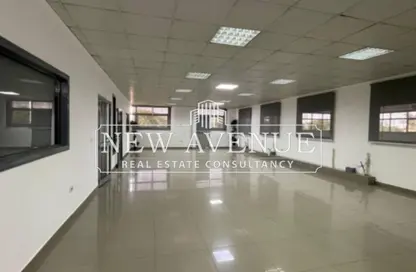 محل - استوديو - 4 حمامات للايجار في القرية الذكية - طريق مصر اسكندرية الصحراوي - مدينة 6 أكتوبر - الجيزة