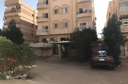 شقة - 3 غرف نوم - 2 حمامات للبيع في المجاورة الاولي - المنطقة التاسعة - مدينة الشروق - القاهرة