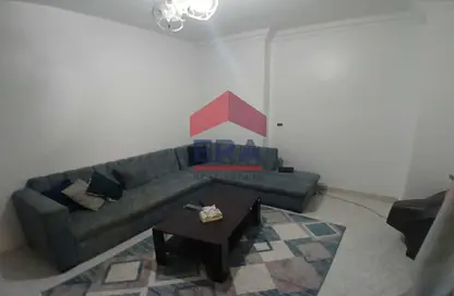 Apartment - 2 Bedrooms - 1 Bathroom for rent in Al Canal St. - Maadi - Hay El Maadi - Cairo