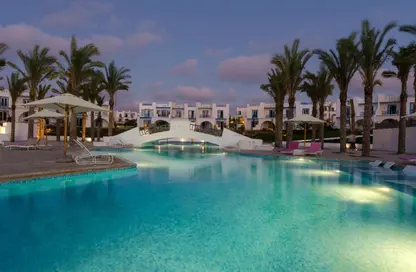 Chalet - 2 Bedrooms - 2 Bathrooms for sale in Mountain View - Ras Al Hekma - North Coast