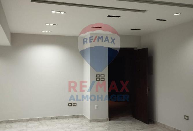 8296814 - Property Image 2