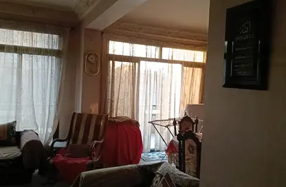 شقة - 3 غرف نوم - 2 حمامات للبيع في شارع اسماعيل زهدي - الحديقة الدولية - الحي السابع - مدينة نصر - القاهرة