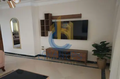 Apartment - 3 Bedrooms - 2 Bathrooms for sale in Street 269 - New Maadi - Hay El Maadi - Cairo