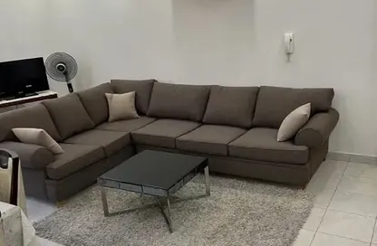 Apartment - 2 Bedrooms - 1 Bathroom for rent in Madinet Al Sahafeyeen - North Investors Area - New Cairo City - Cairo