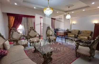 Apartment - 3 Bedrooms - 1 Bathroom for sale in Mansoura St. - Saba Basha - Hay Sharq - Alexandria