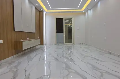 Apartment - 3 Bedrooms - 2 Bathrooms for sale in Gate 4 - Mena - Hadayek El Ahram - Giza