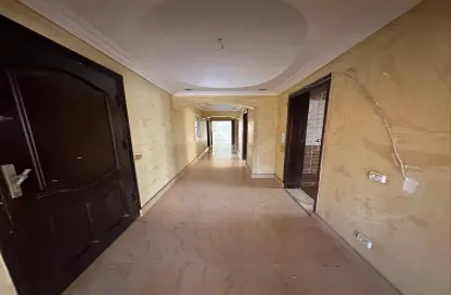 شقة - 3 غرف نوم - 2 حمامات للبيع في المنطقة ب - حى جنوب الاكايمية - مدينة القاهرة الجديدة - القاهرة