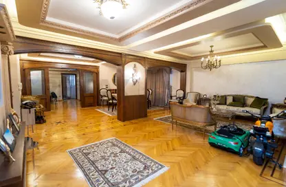 شقة - 5 غرف نوم - 2 حمامات للبيع في كفر عبده - رشدي - حي شرق - الاسكندرية