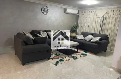 Apartment - 3 Bedrooms - 2 Bathrooms for sale in 6th Zone - Nasr City - Cairo
