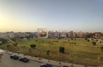 شقة - 3 غرف نوم - 2 حمامات للبيع في شارع الشيماء - المنطقة و - حى جنوب الاكايمية - مدينة القاهرة الجديدة - القاهرة