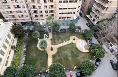 شقة - 4 غرف نوم - 3 حمامات للايجار في شارع ميدان الصحابه - الدقي - الجيزة