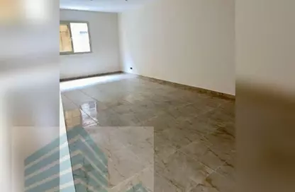 Apartment - 3 Bedrooms - 2 Bathrooms for rent in Al Geish Road - Cleopatra - Hay Sharq - Alexandria