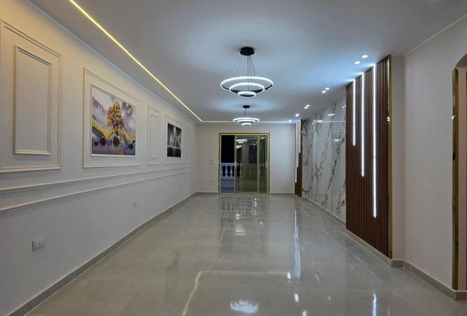 8021015 - Property Image 2