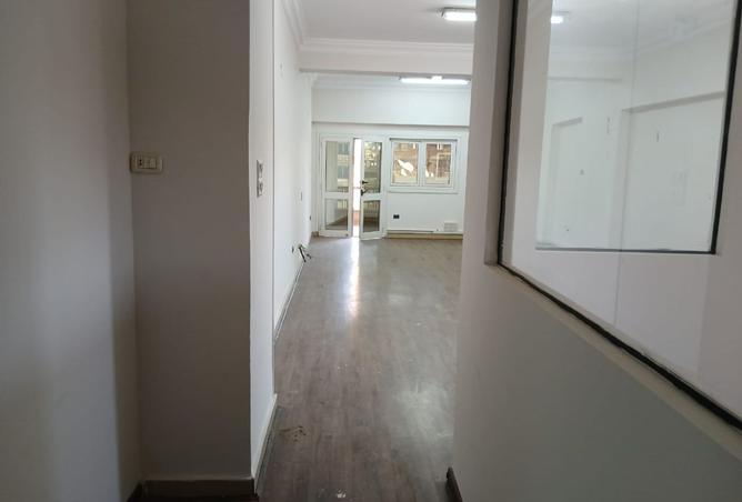 8182889 - Property Image 2