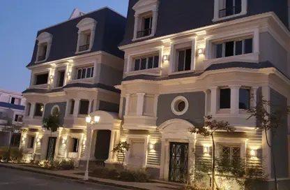 أي فيلا - 4 غرف نوم - 4 حمامات للبيع في ماونتن فيو اكتوبر بارك - الحي السادس - مدينة 6 أكتوبر - الجيزة