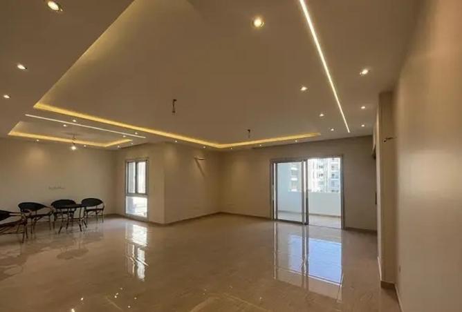 8222411 - Property Main Image