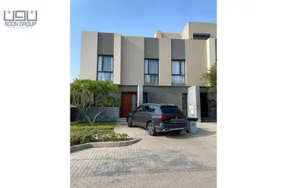 فيلا - 3 غرف نوم - 4 حمامات للبيع في كمبوند البروج - كمبوندات الشروق - مدينة الشروق - القاهرة