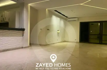 شقة - 2 غرف نوم - 2 حمامات للايجار في ذا كورت ياردز - كمبوندات الشيخ زايد - الشيخ زايد - الجيزة