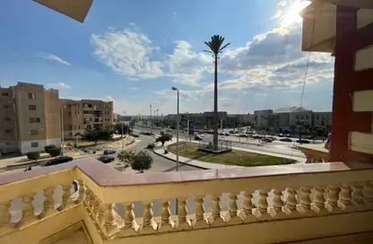شقة - 3 غرف نوم - 2 حمامات للبيع في الحي السادس عشر - الشيخ زايد - الجيزة