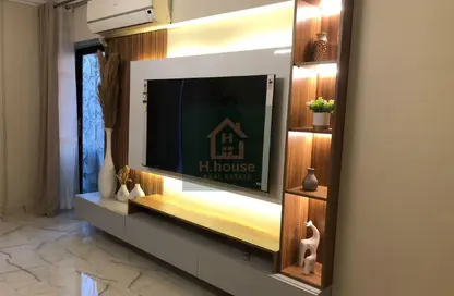 Apartment - 2 Bedrooms - 1 Bathroom for rent in El Rehab Extension - Al Rehab - New Cairo City - Cairo