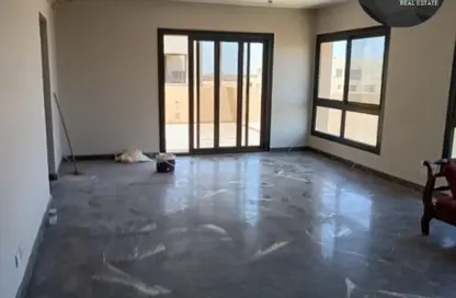 (بنتهاوس  (روف - 3 غرف نوم - 2 حمامات للبيع في أو ويست - كمبوندات 6 أكتوبر - مدينة 6 أكتوبر - الجيزة