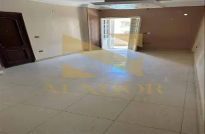 Apartment - 2 Bedrooms - 1 Bathroom for rent in Al Yasmin St. - 2nd District - 6 October City - Giza