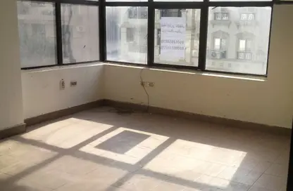 شقة - 2 غرف نوم - 1 حمام للايجار في شارع عباس العقاد - المنطقة الأولى - مدينة نصر - القاهرة