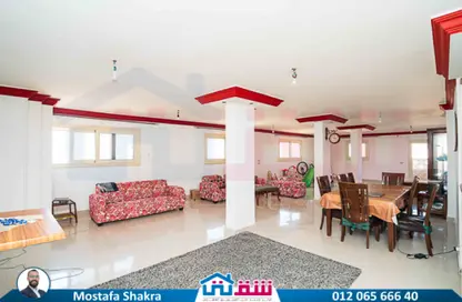 Apartment - 7 Bedrooms - 4 Bathrooms for sale in Al Lakhmi St. - Sporting - Hay Sharq - Alexandria