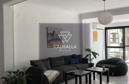Apartment - 3 Bedrooms - 2 Bathrooms for rent in Aziz Abaza St. - Zamalek - Cairo Apartment - 3 Bedrooms - 2 Bathrooms for rent in Aziz Abaza St. - Zamalek - Cairo