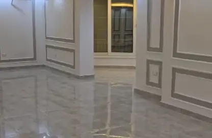 شقة - 3 غرف نوم - 3 حمامات للايجار في شارع أحمد عرابي - المهندسين - الجيزة