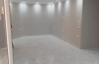 شقة - 3 غرف نوم - 2 حمامات للايجار في شارع نبيل الوقاد - ارض الجولف - مصر الجديدة - القاهرة