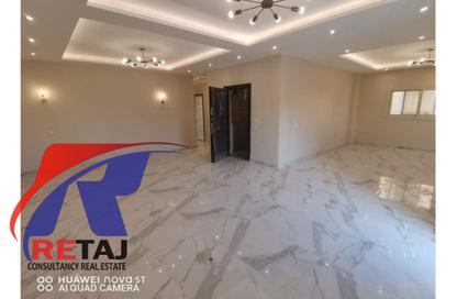 شقة - 3 غرف نوم - 2 حمامات للايجار في شارع الجزيرة - المستثمرين الجنوبية - مدينة القاهرة الجديدة - القاهرة