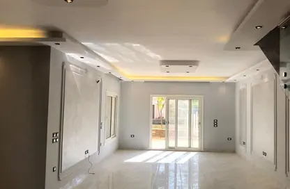 أي فيلا - 4 غرف نوم - 3 حمامات للايجار في ماونتن فيو تشيل اوت بارك - التوسعات الشمالية - مدينة 6 أكتوبر - الجيزة